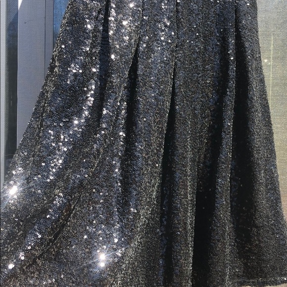 🌟Black sequin cocktail dress🌟 - Picture 4 of 8